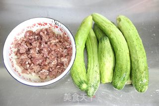 猪肉黄瓜饺子的做法步骤：2