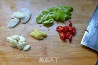 经典回锅肉的做法步骤:4