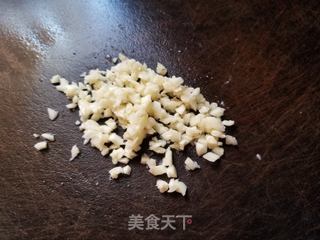 海鲜菇炒苦瓜的做法步骤:3
