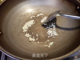 海鲜菇炒苦瓜的做法步骤:4