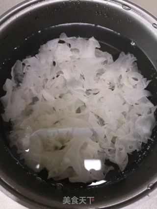 冰镇银耳汤的做法步骤:3