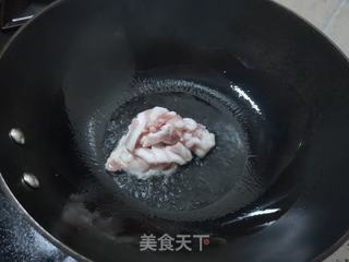 五花肉炒雪里蕻的做法步骤:6