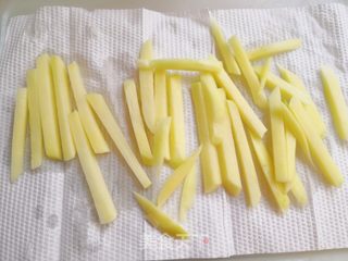 炸薯条的做法步骤:4