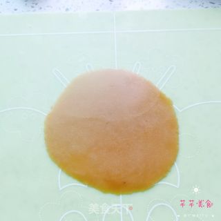 广式莲蓉蛋黄月饼的做法步骤:13