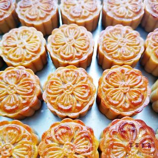广式莲蓉蛋黄月饼的做法步骤:29