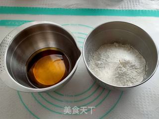 广式豆沙月饼的做法步骤：1