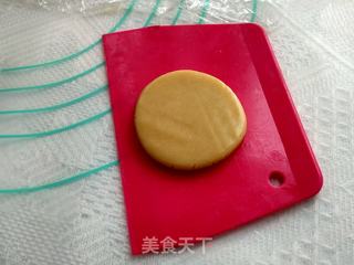 广式豆沙月饼的做法步骤:7