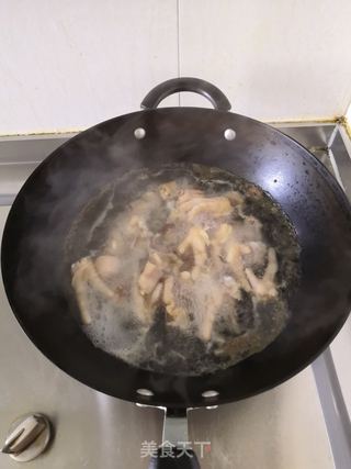 泡椒鸡爪的做法步骤:3