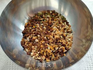 黑糖五仁月饼(内含豪华五仁馅的做法)的做法步骤:4