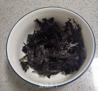 紫菜鸡蛋饼的做法步骤:2