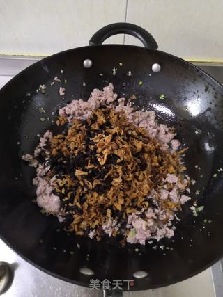 梅菜肉包子的做法步骤:12