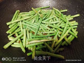 豆角虾仁鸡蛋面的做法步骤:6