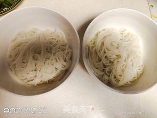 豆角虾仁鸡蛋面的做法步骤:10