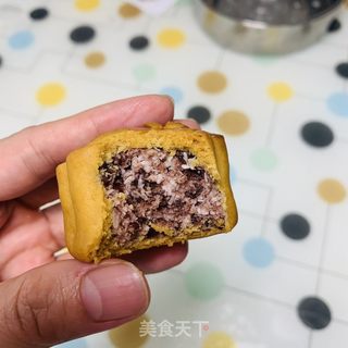 豆沙椰蓉月饼?的做法步骤：6