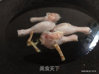 凉拌鸡丝的做法步骤：1