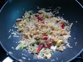 酸菜白肉的做法步骤:8