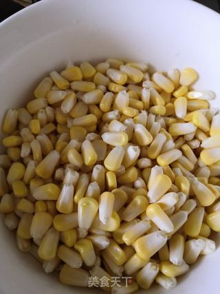 奶香玉米煎饼的做法步骤：1