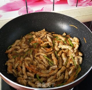 鱼香肉丝的做法步骤:9