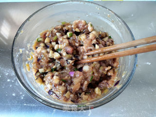 发面猪肉馅饼的做法步骤:3