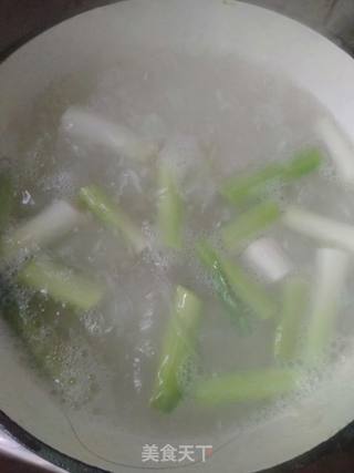 美味鱼片粥的做法步骤:5