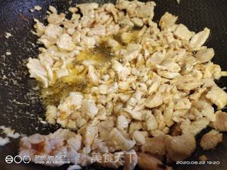 鸡肉丝瓜汤的做法步骤：3