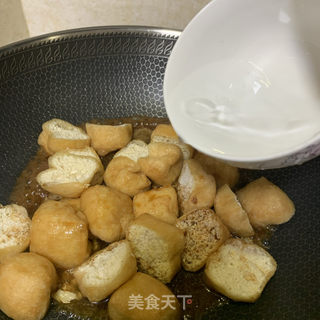 芹菜炒油豆腐的做法步骤：3