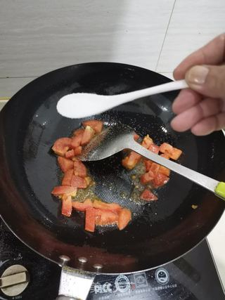 番茄肉丝蛋汤的做法步骤：3