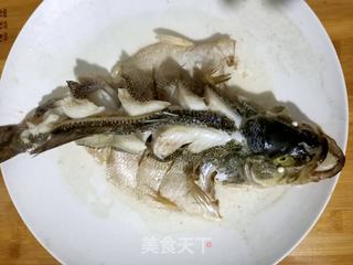 清蒸鲈鱼的做法步骤:4