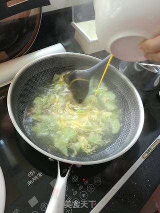 干贝丝瓜蛋汤的做法步骤:6