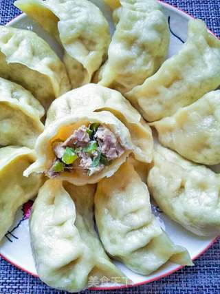 里脊香菇青椒蒸饺的做法步骤:8