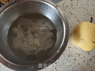 红枣银耳雪梨汤的做法步骤:3