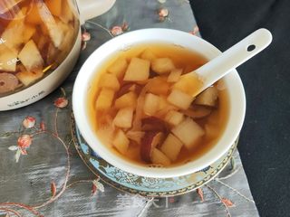 红枣银耳雪梨汤的做法步骤:11