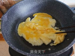哈尔滨红肠炒鸡蛋的做法步骤:4