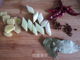 笨鸡炖土豆的做法步骤:4