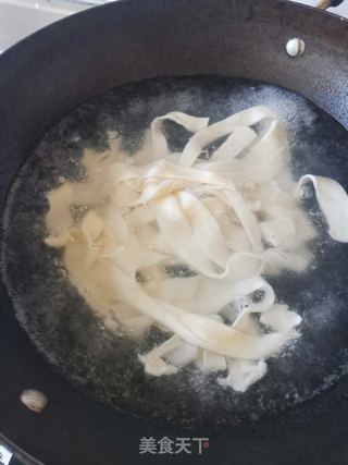 手擀牛肉面的做法步骤:4