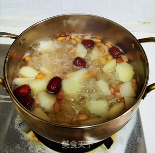 冰糖雪梨银耳汤的做法步骤:8