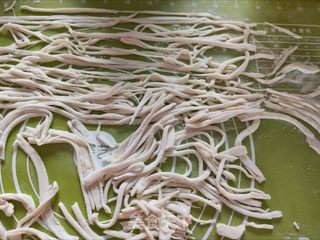 西红柿手擀面的做法步骤:12