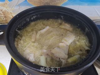 五花肉炖酸菜的做法步骤:9