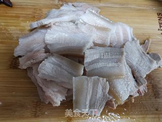 五花肉炖酸菜的做法步骤:3