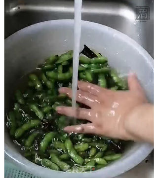 糟毛豆的做法步骤:4
