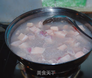 鹌鹑蛋红烧肉的做法步骤:2