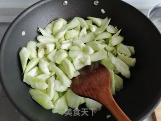 花甲丝瓜汤的做法步骤：3