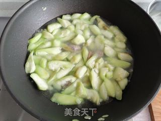 花甲丝瓜汤的做法步骤：5