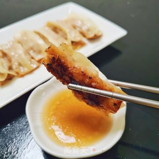 馄饨皮版煎饺的做法步骤:8