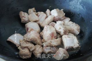排骨炖土豆的做法步骤:3