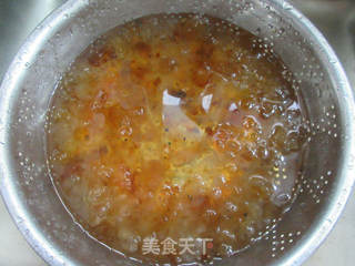 雪梨桃胶的做法步骤：2