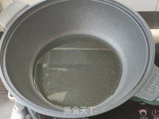 油爆大虾的做法步骤:2