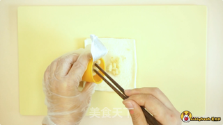 芝士鱼松吐司卷的做法步骤:3