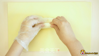 芝士鱼松吐司卷的做法步骤:5