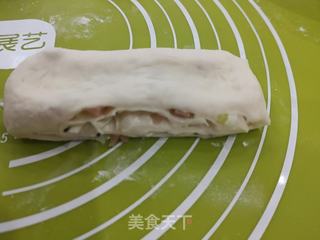 火腿黑芝麻香葱花卷的做法步骤:10
